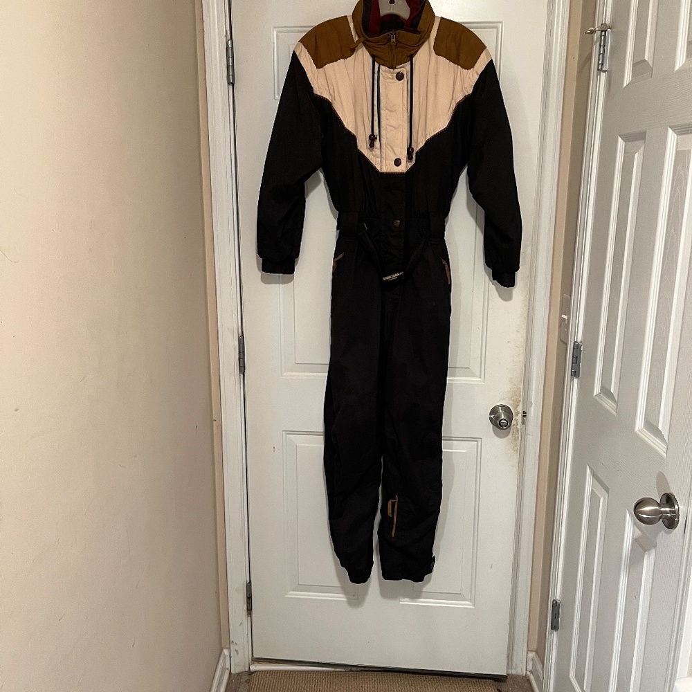 SUNICE LADIES SKI SUIT SIZE 6